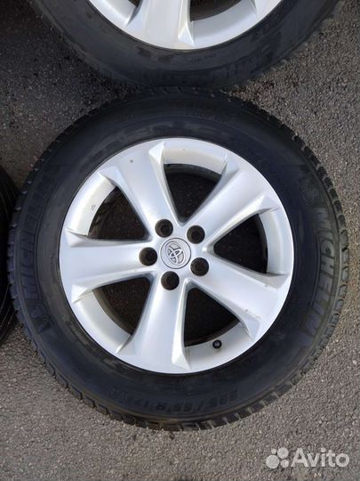Toyota Rav4 225/65R17