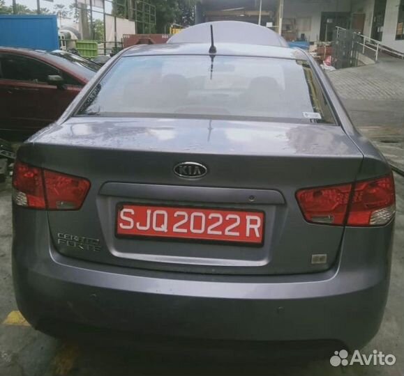 В разборе Kia Cerato TD 1.6л 2009г