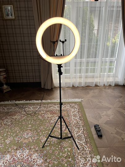 Кольцевая селфи-лампа