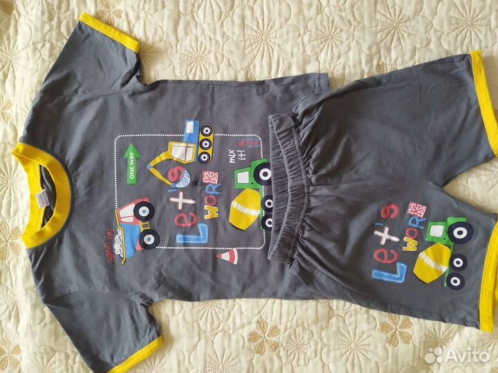 Костюм для мальчика 4 года новый