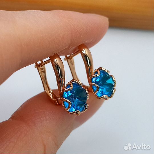 Серьги с топазом