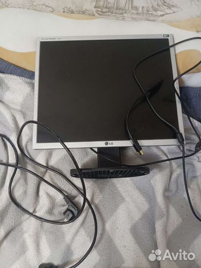 Монитор LG flatron l 1953s
