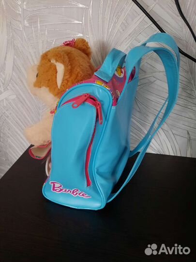 Собачка Barbie в рюкзаке
