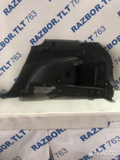 Обивка багажника правая mazda CX-7 2.3 ат