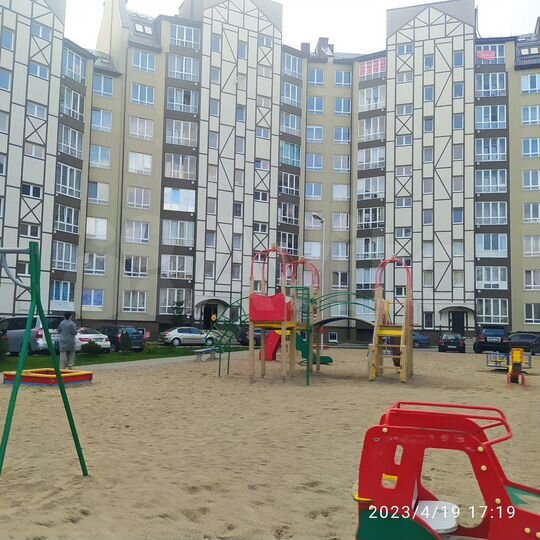 3-к. квартира, 82 м², 1/7 эт.