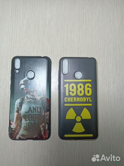 Продам два чехла для honor 9c