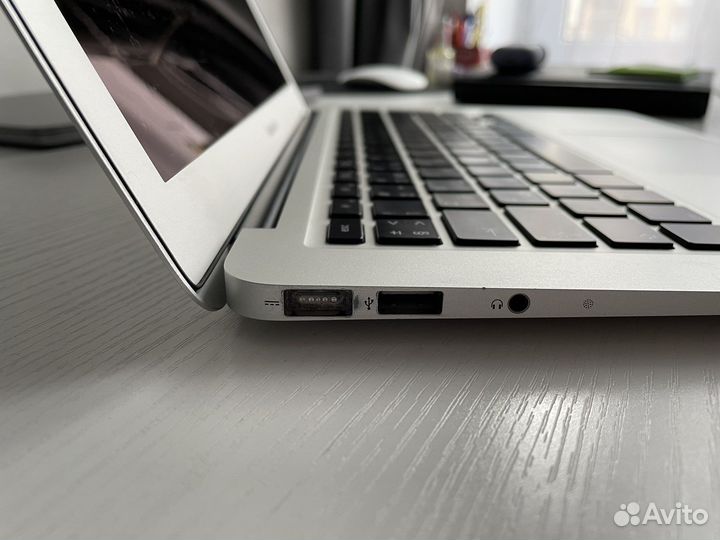 Apple MacBook Air 13 2011