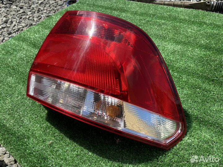 Фонарь задний правый Volkswagen Polo (Mk5) V (2008