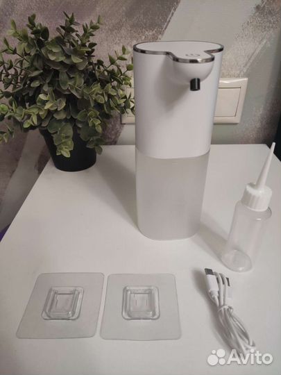 Новый автоматический сенсорный дозатор