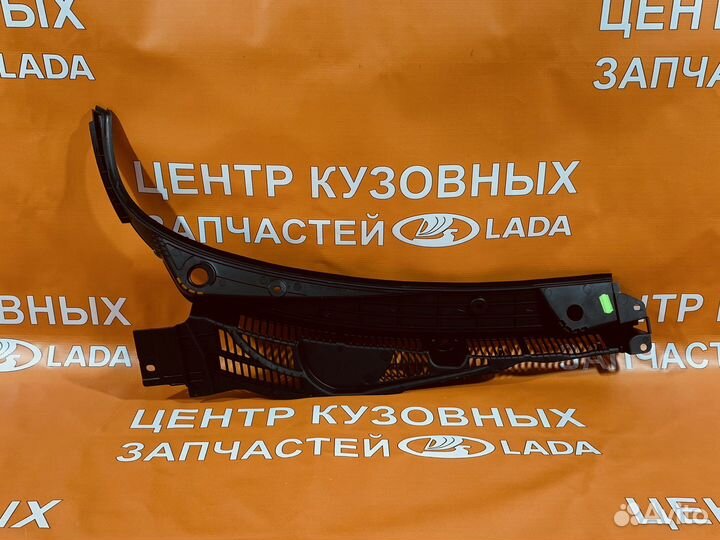 Накладка рамы ветрового окна левая LADA Granta FL