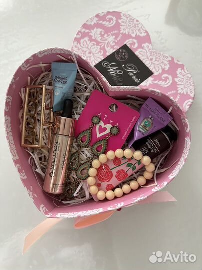 Подарок девушке Chanel набор красоты