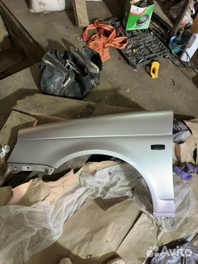 Крыло переднее левое priora