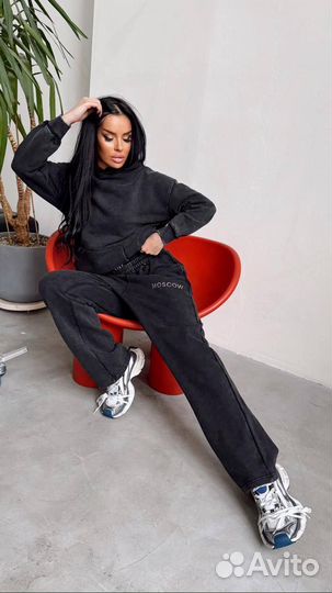 Спортивный костюм Balenciaga S.M.L