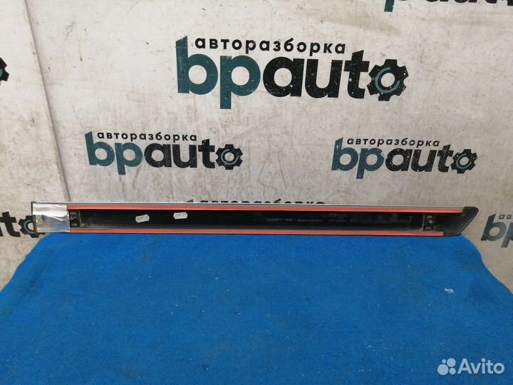 Молдинг на дверь задний правый 8658937 Volvo S80