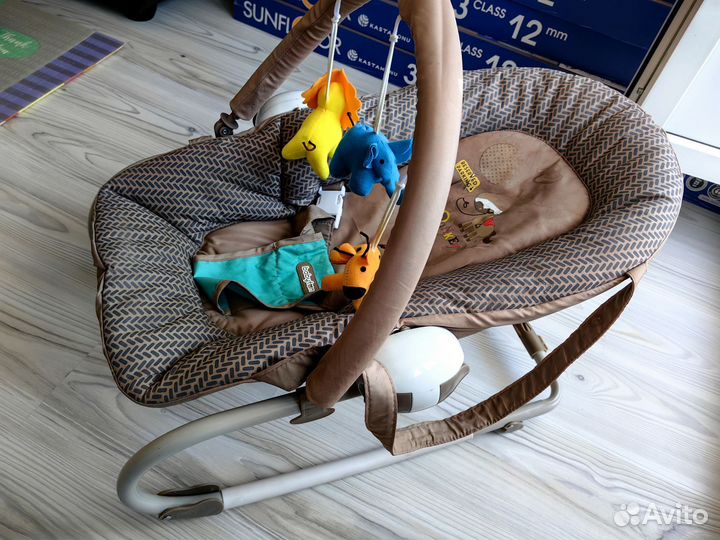 Шезлонг детский