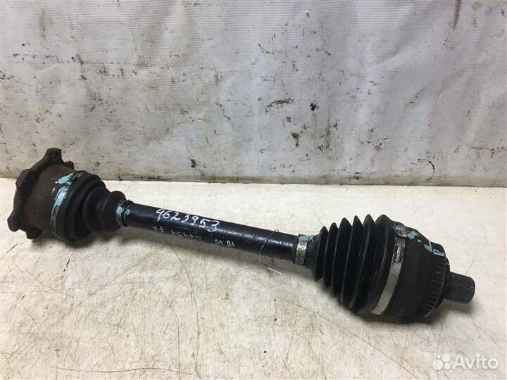 Полуось передняя правая Volkswagen Sharan