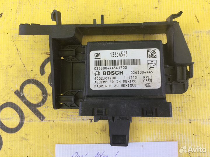 Блок управления парктрониками Opel Astra J