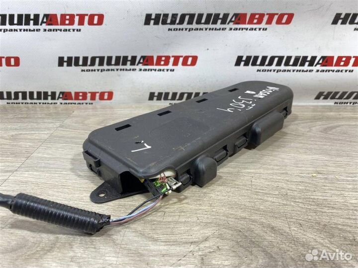 Подушка безопасности в сиденье передняя левая