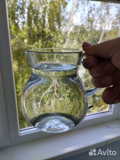 Кувшин со стаканами