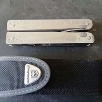 Мультитул victorinox swisstool