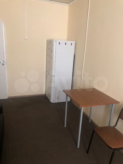 Комната 12 м² в 2-к., 2/4 эт.