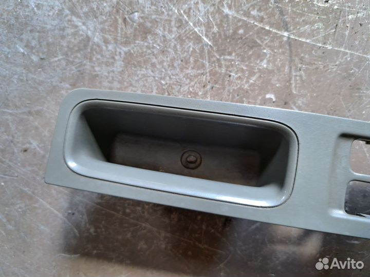 Накладка двери передний левый Chevrolet Lacetti