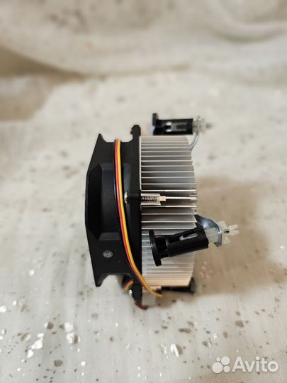 Кулер для процессора Intel lga775