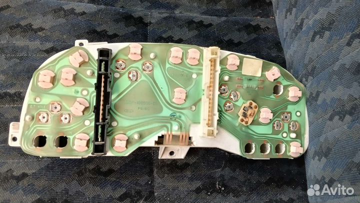 Панель приборов Ford Mondeo 1,2 M/T