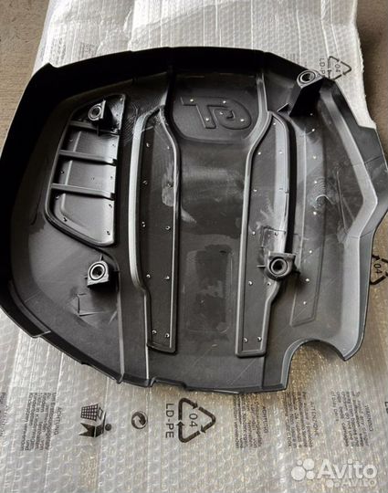 Крышка на двигатель Audi A5 B9