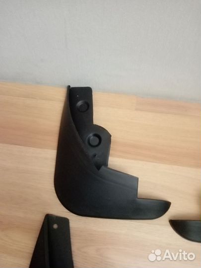 Брызговики универсальные