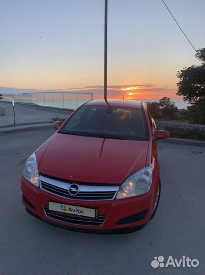 Opel Astra, 2011