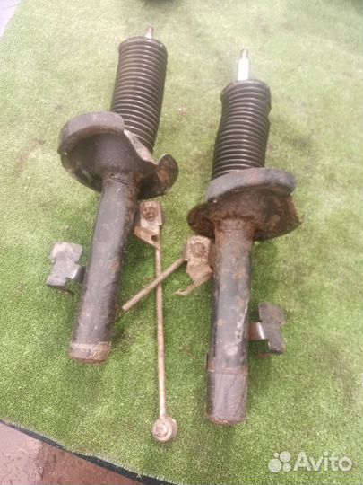 Амортизатор передний Ford Focus 2