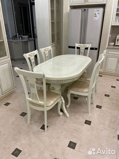 Столы и стулья новые