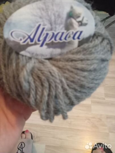 Свитер шерстяной(ручная работа )