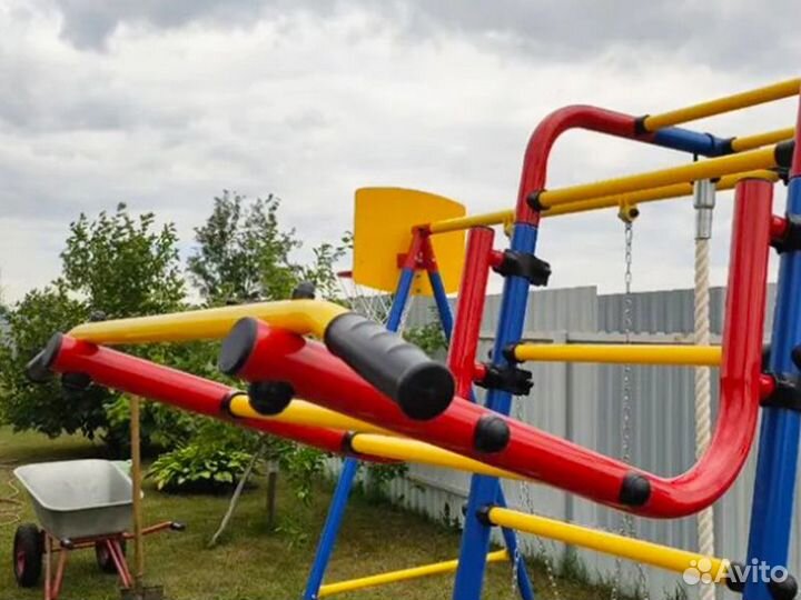 Детский уличный спортивный комплекс