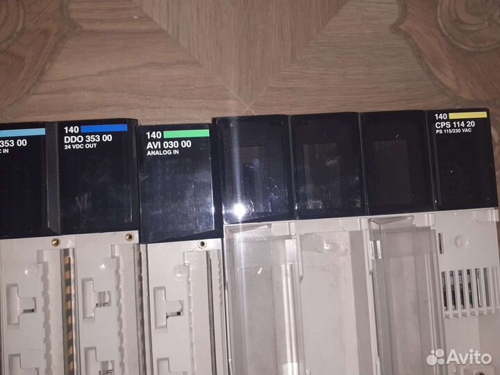 Модули Schneider electric на шасси 10 слотов