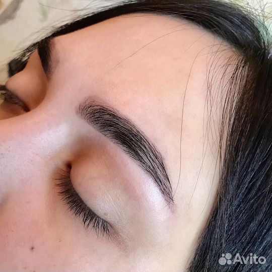 Мастер бровист