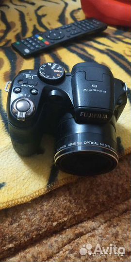 Fujifilm FinePix S1600