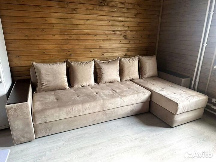 Диван угловой