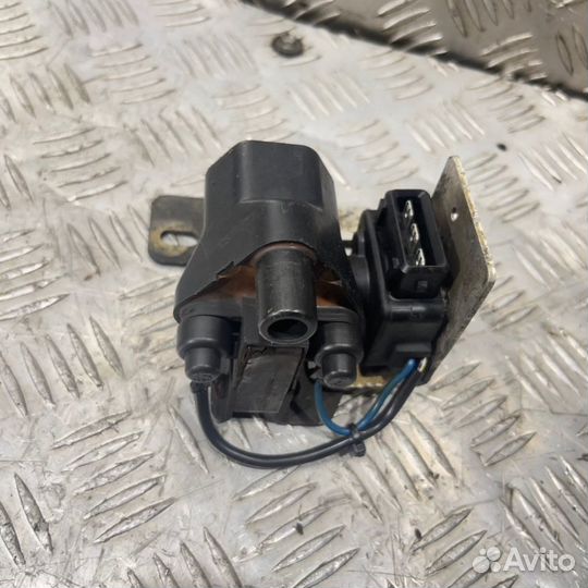 Катушка зажигания Audi 80 B3 1991