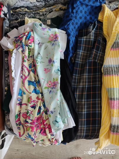 Отдам женские вещи 44-46