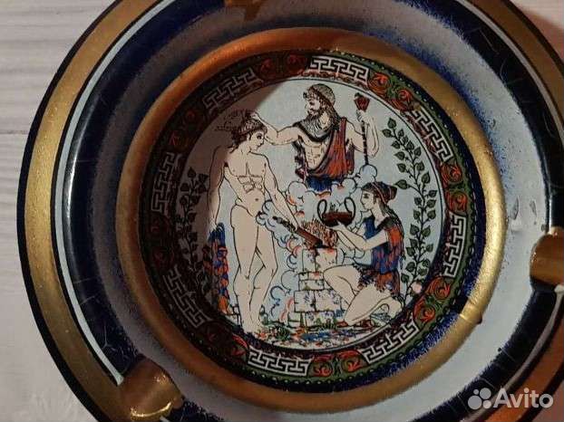 Пепельницы разные, цветок Чехия