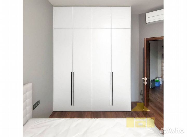 Черный шкаф