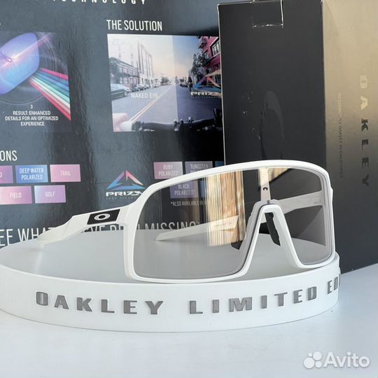 Спортивные очки Oakley Sutro Белые Фотохромные