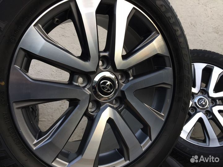 Оригинальные колеса на Toyota Land Cruiser 200 R20