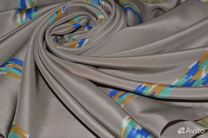 Винтажный шелковый платок Pierre Cardin 1980е шелк