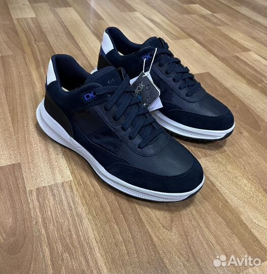 Кроссовки Geox