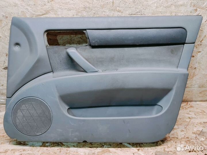 Обшивка двери передней правой Chevrolet Lacetti
