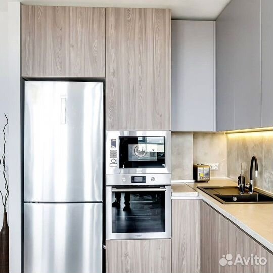 Угловой кухонный гарнитур современный