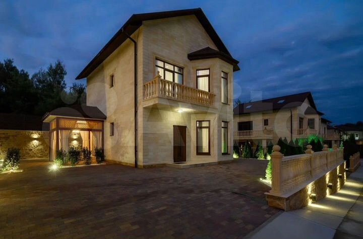 Дом 185 м² на участке 5 сот.